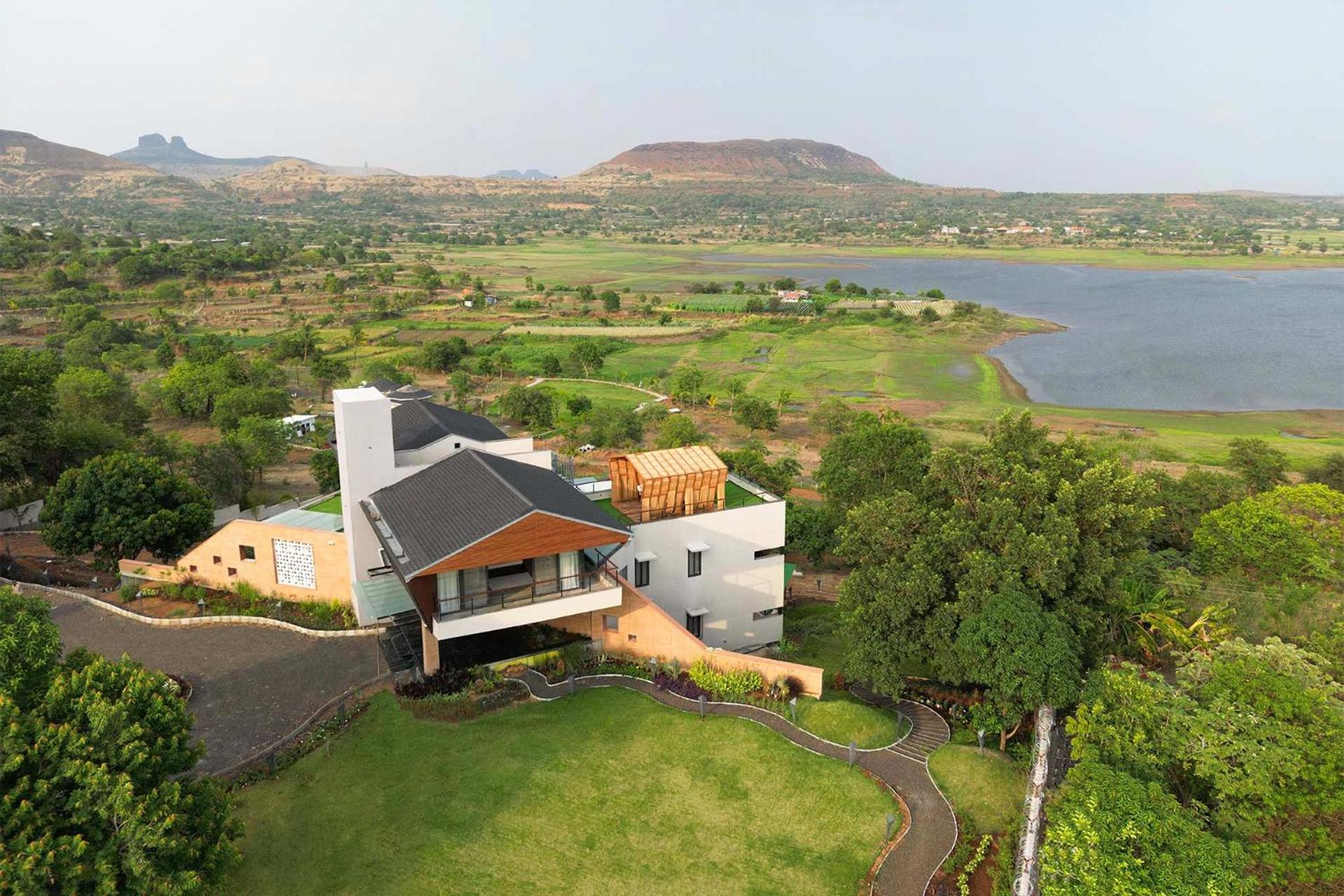 Pearl Lakeview Mansion: Luxurious Lakeside Villa with Infinity Pool and Entertainment Igatpuri Exterior photo